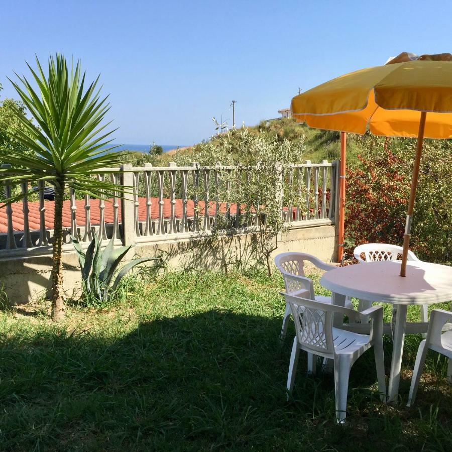 Alba Blu Apartment Santa Caterina Dello Ionio Marina Exterior foto